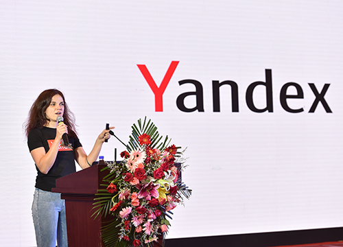 第二届Yandex高峰论坛